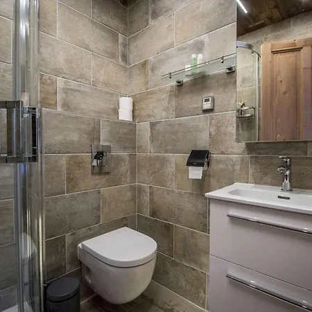 2 Chambres, Centre 1850, A 150m, Wifi - Fr-1-631-213 Courchevel